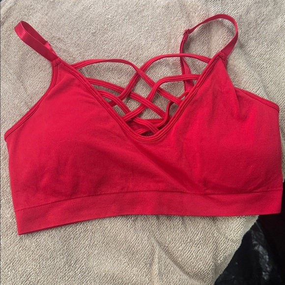 Set of 2 Strappy Lattice Front Sports Bras - Heather Grey & Red - Picture 3 of 5